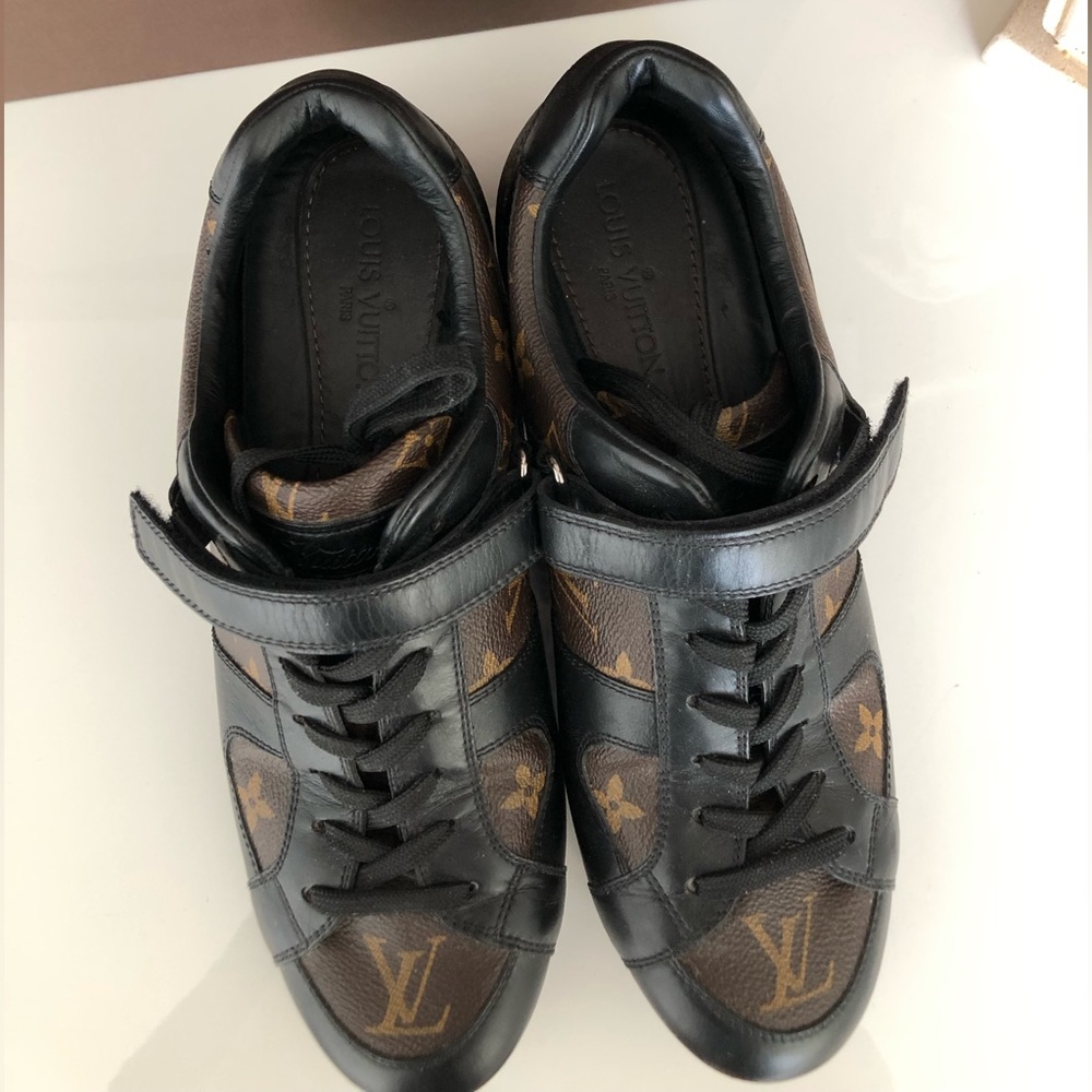 Louis Vuitton mens sneaker - Picture 2 of 7